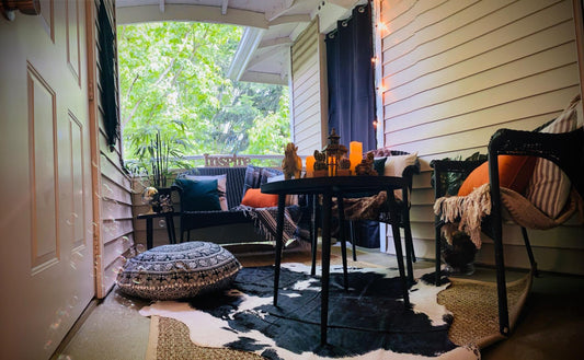 Cowhide Rugs: Add a bold yet natural tone to your space