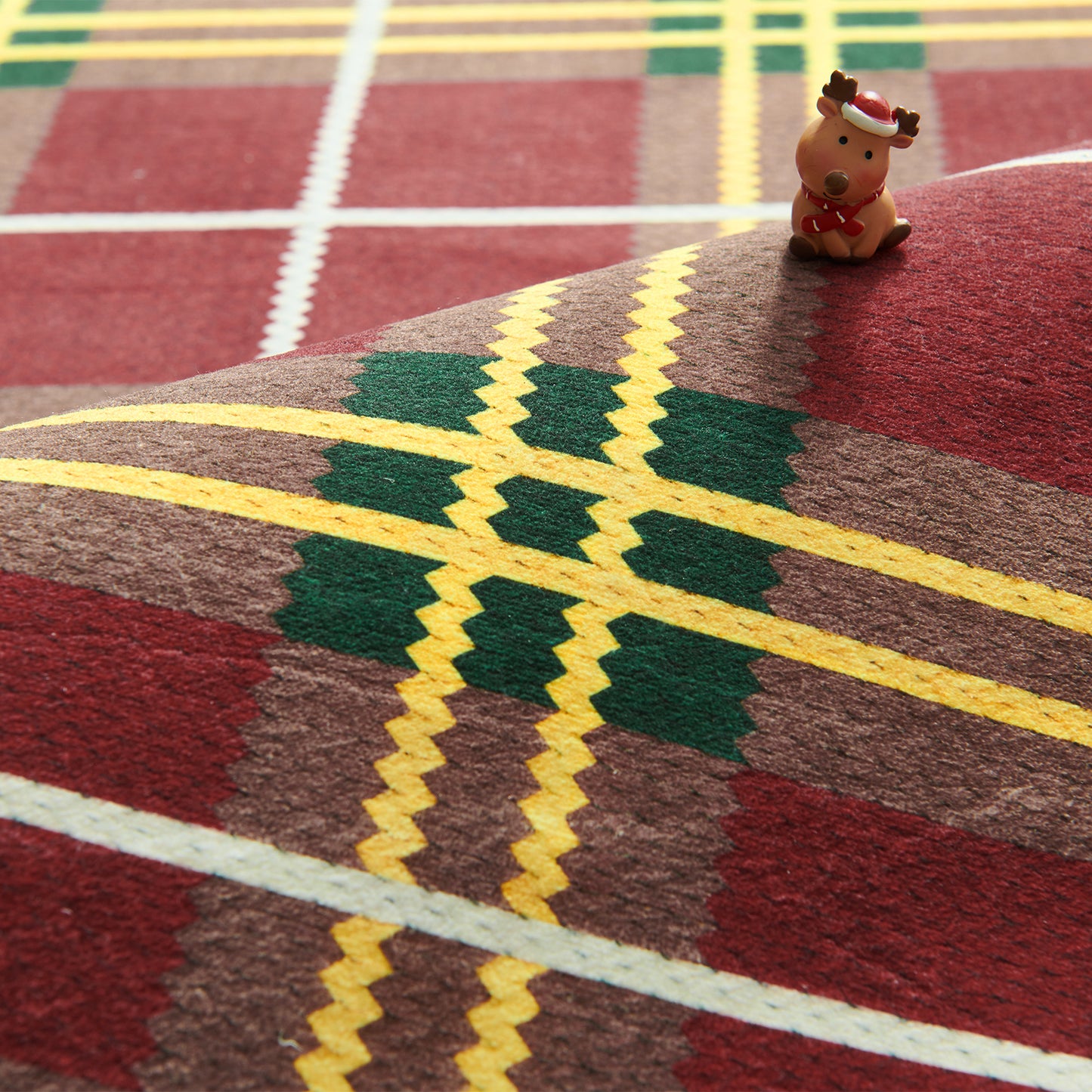 RUGKING Farmhouse Christmas Area Rug Plaid Washable Rug for Entryway Kitchen Holiday Decor